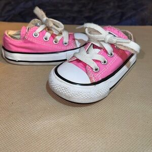 Pink converse